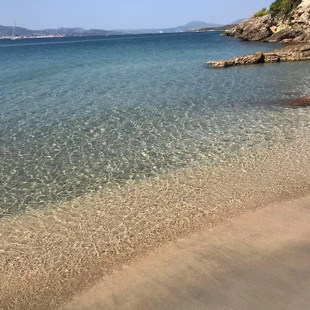 Thea Lassi 2 Bedroom Apartment, First Floor Argostoli (Kefalonia)